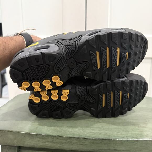 New Nike Air Max Plus Drift Grade School "Batman" Black Size 6Y FV5921-003 - Picture 5 of 5